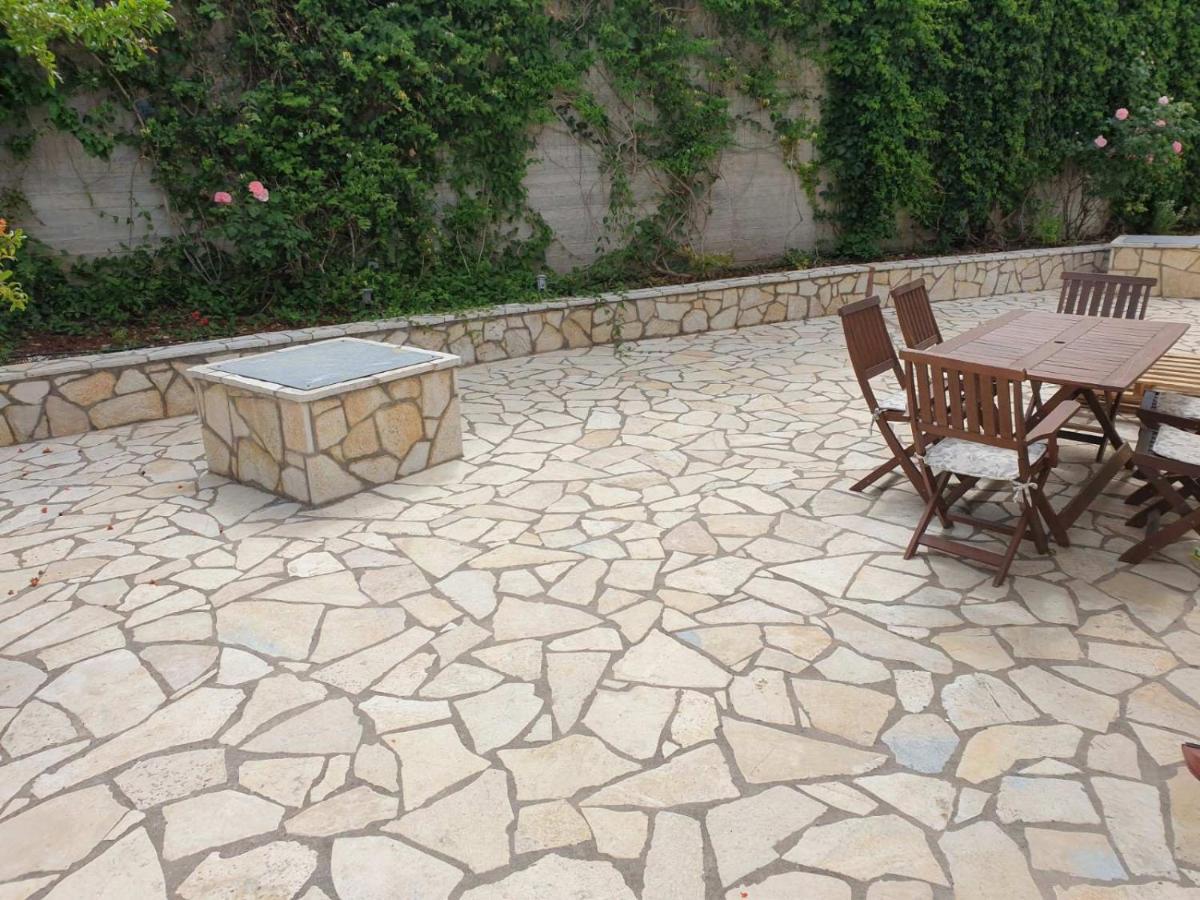 Villa Clio Manganos Bagian luar foto